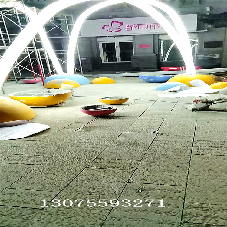 徐州雕塑公司簡(jiǎn)述玻璃鋼景觀雕塑工藝品有哪些影響？