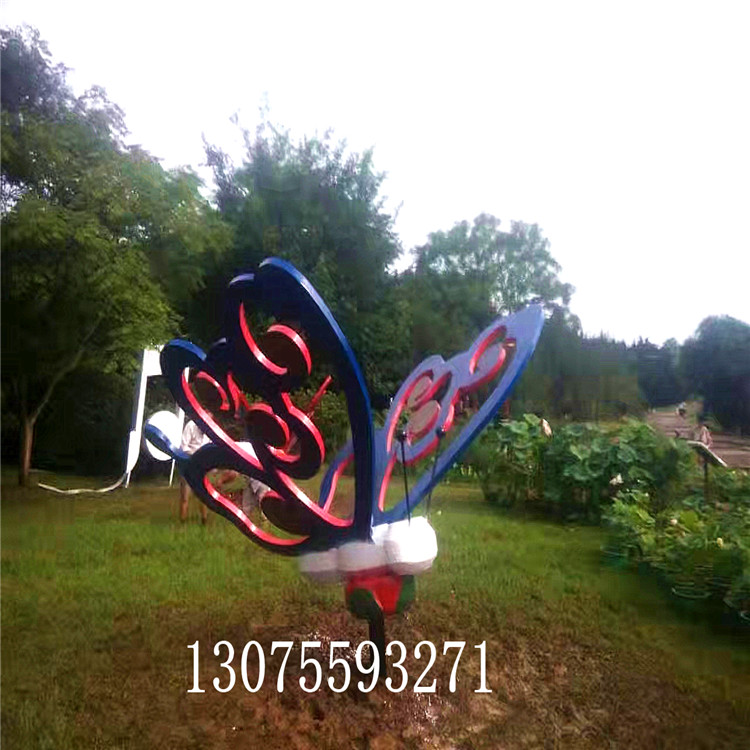 徐州玻璃鋼雕塑廠：制作時(shí)，一定要重視鑄銅雕塑的細(xì)節(jié)