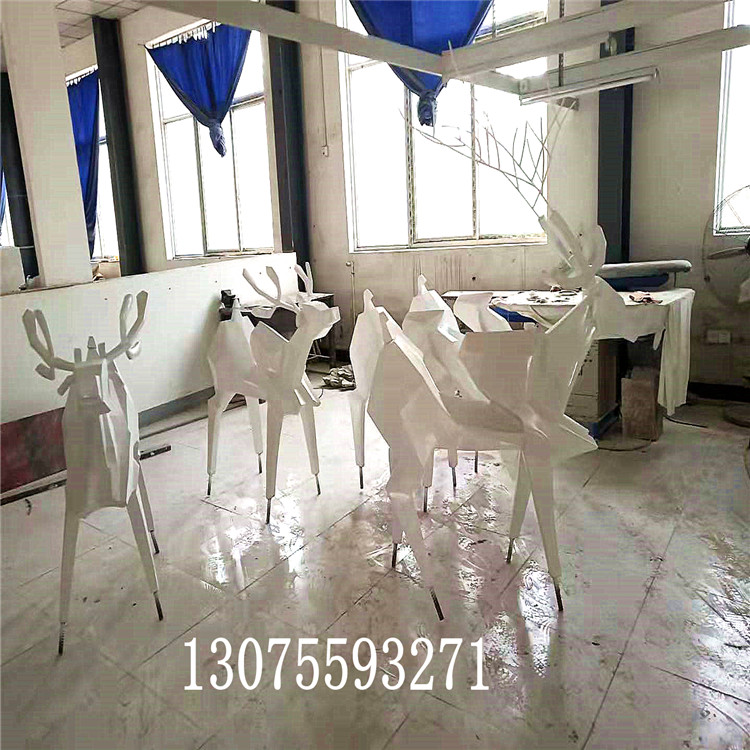 徐州雕塑公司簡述制作時，一定要重視鑄銅雕塑的細(xì)節(jié)